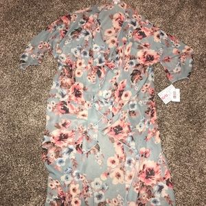 NWT small Lularoe Shirley FLORAL~HTF